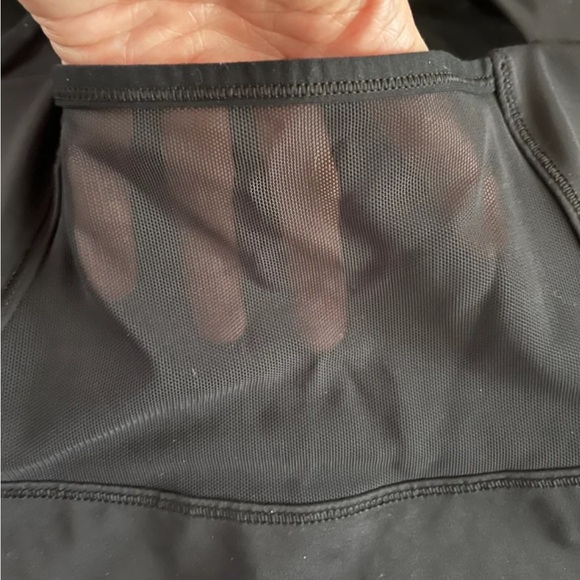 Lululemon tank - Picture 4 of 4